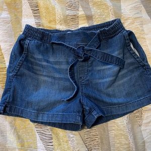 Levi’s signature denim short